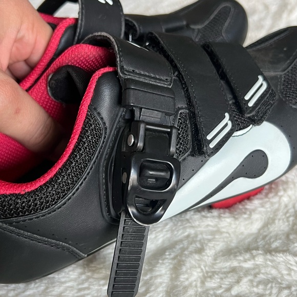 Peloton Black and Red Biking Sneakers - Picture 5 of 9